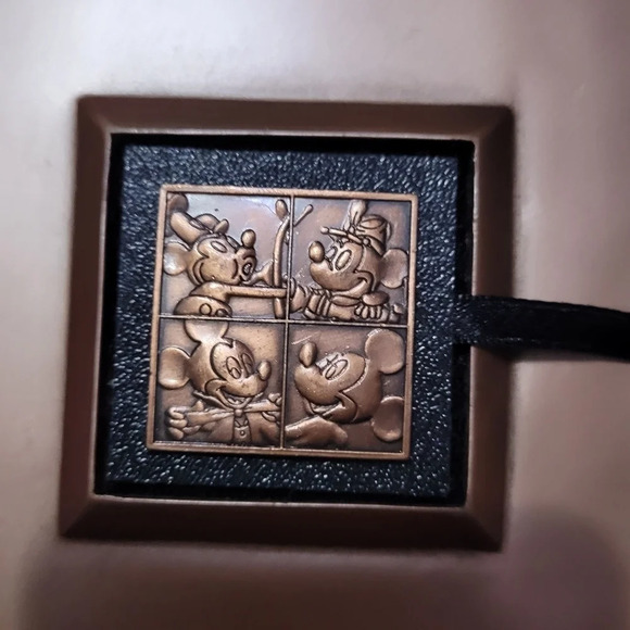 "Mickey Through The Years" Copper Book Style Picture Frame w/ pin, 4x6, EUC! - Picture 3 of 8